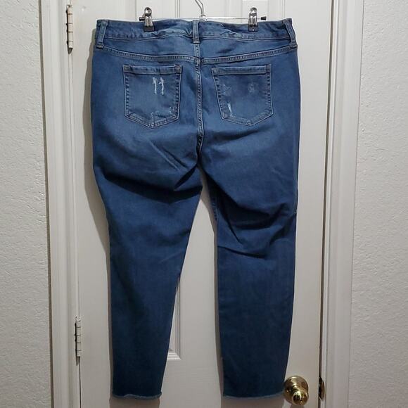 Torrid Distressed Boyfriend Jeans Raw Hem Size 14 - Picture 6 of 6